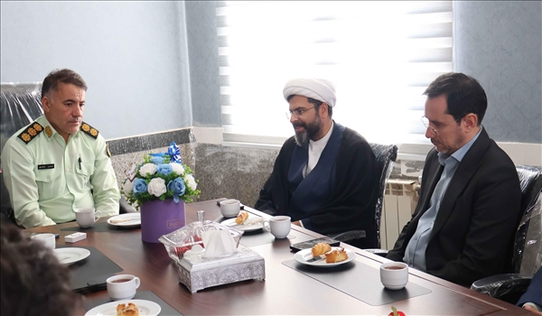 دیدار هیئت رئیسه دانشگاه بناب با فرماندهی انتظامی شهرستان بناب به مناسبت هفته نیروی انتظامی