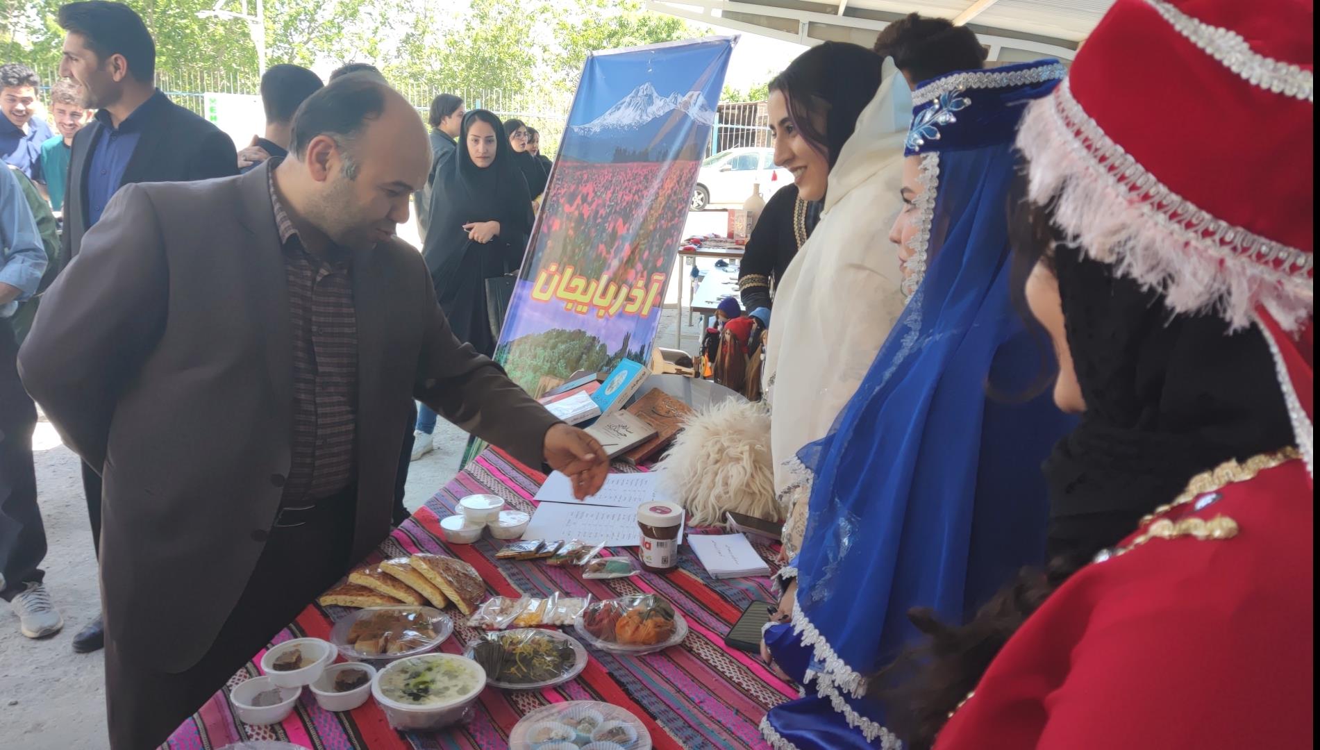 مسئول دفتر نهاد رهبری د دانشگاه بناب پیام تبریکی صادر کرد