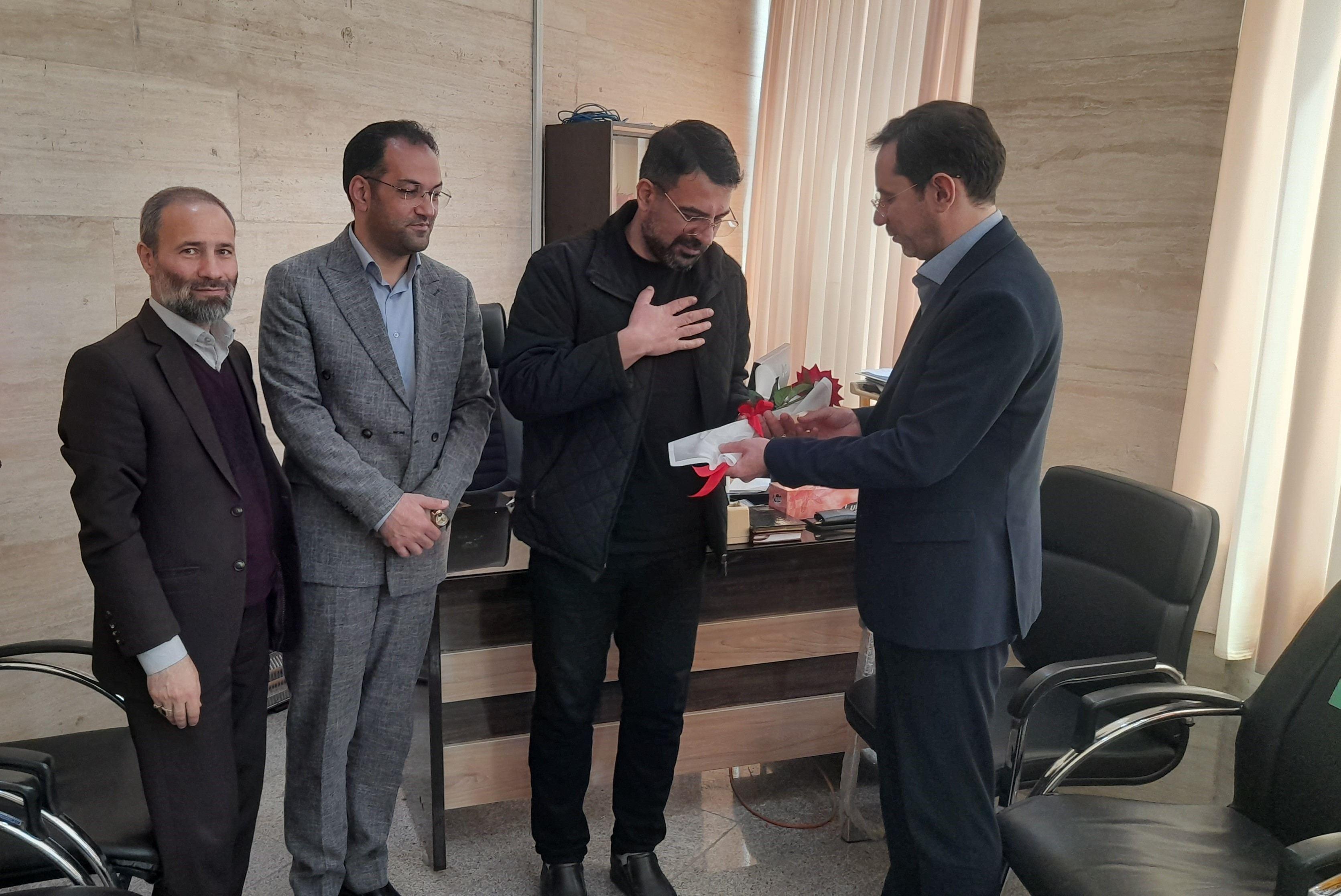 نشست صمیمی رئیس و هیئت رئیسه دانشگاه بناب با کارکنان