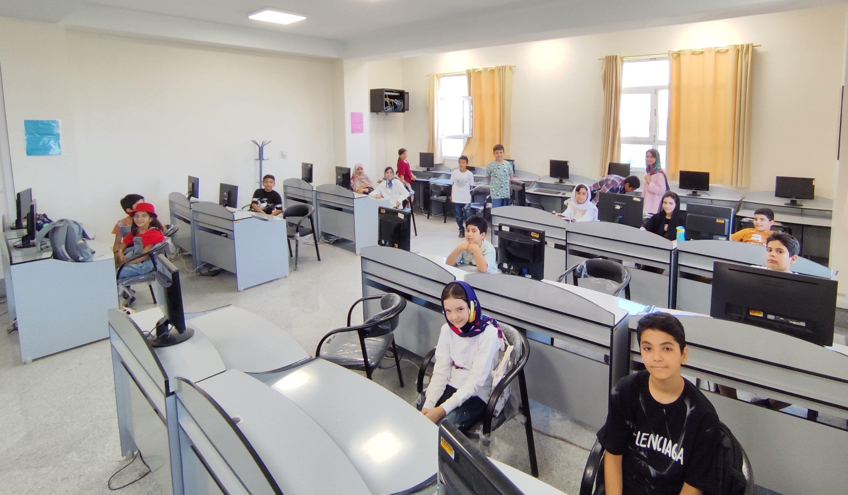 بازدید نمایندگان آستان قدس رضوی از دانشگاه بناب با هدف مشارکت در احداث خوابگاه خواهران